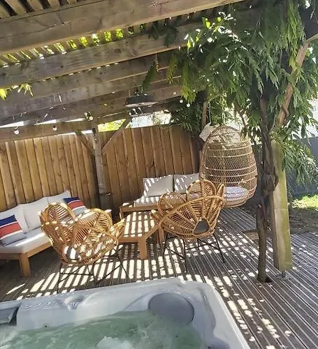 La Maison Tchanquee Jusqu'a 12 Personnes Jacuzzi Prive غوجان-ميستراس